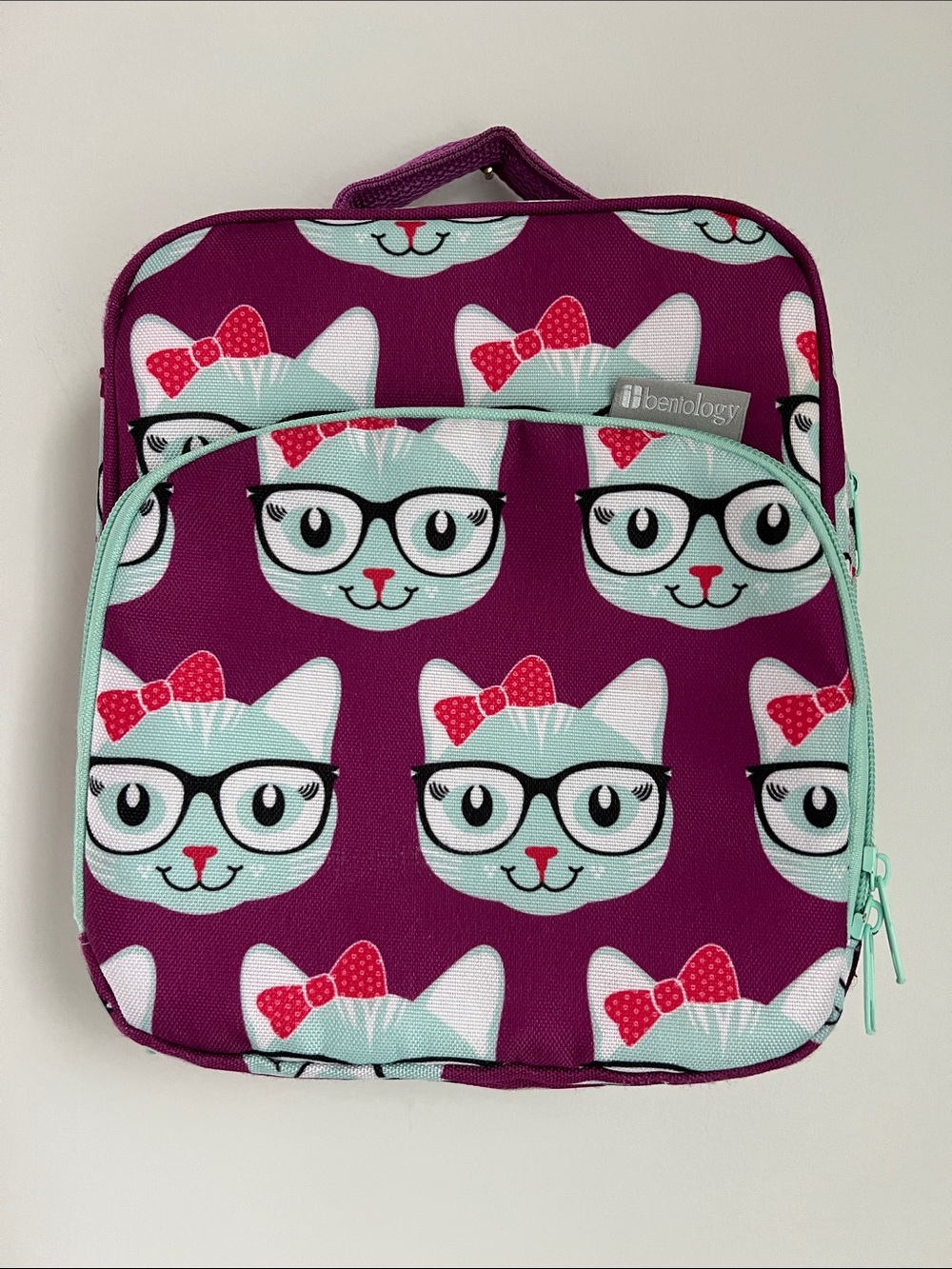 Bentology | Purple Kids Cat Lunch Box Bag with Glasses and Bow Accents